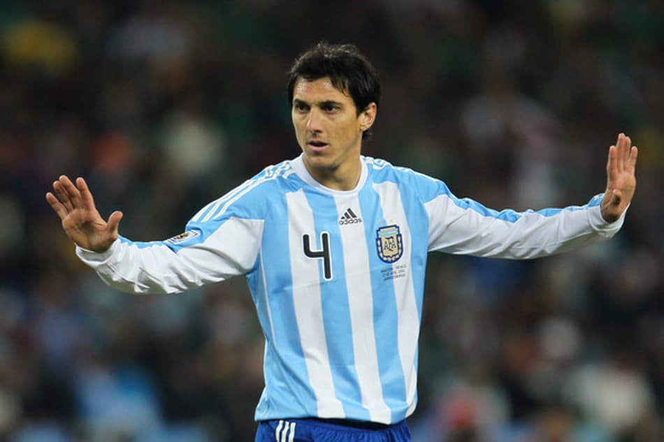 Ex-Boca e Internazionale, Nicolás Burdisso anuncia a aposentadoria do futebol