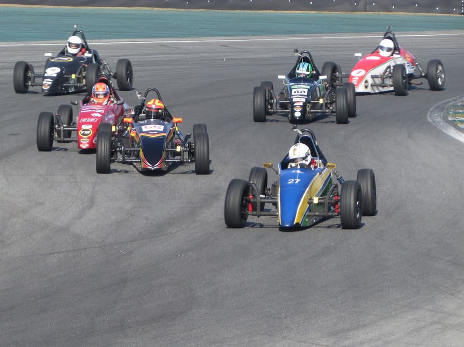 Fórmula Vee tem chegadas dramáticas e registra novo recorde de velocidade em Interlagos