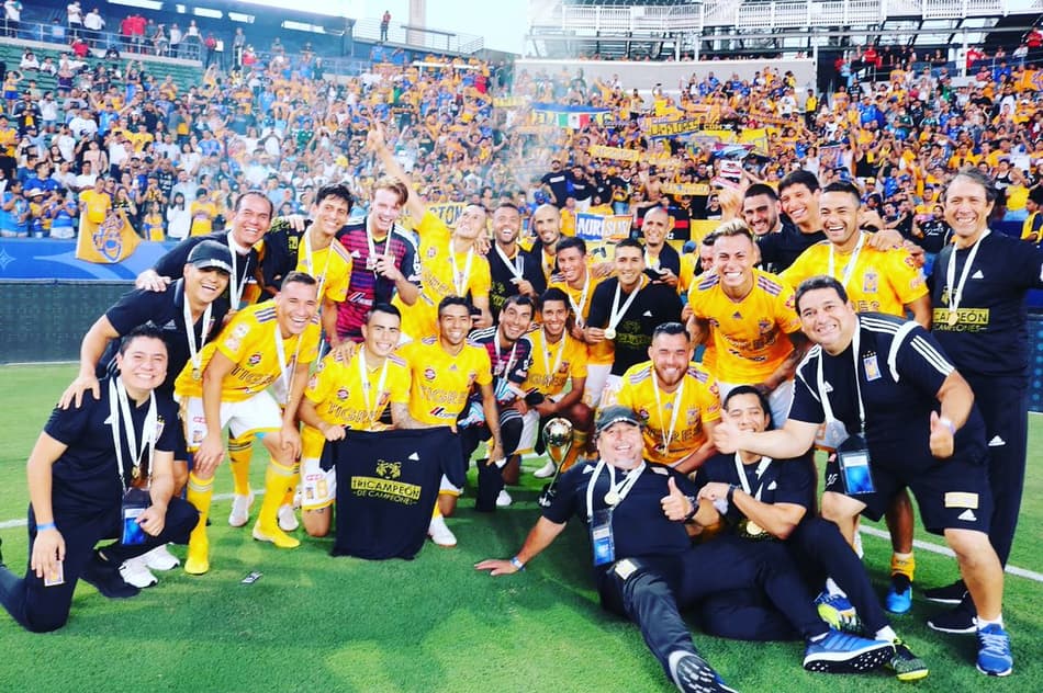 Tigres massacra o Santos Laguna e abre a temporada com título