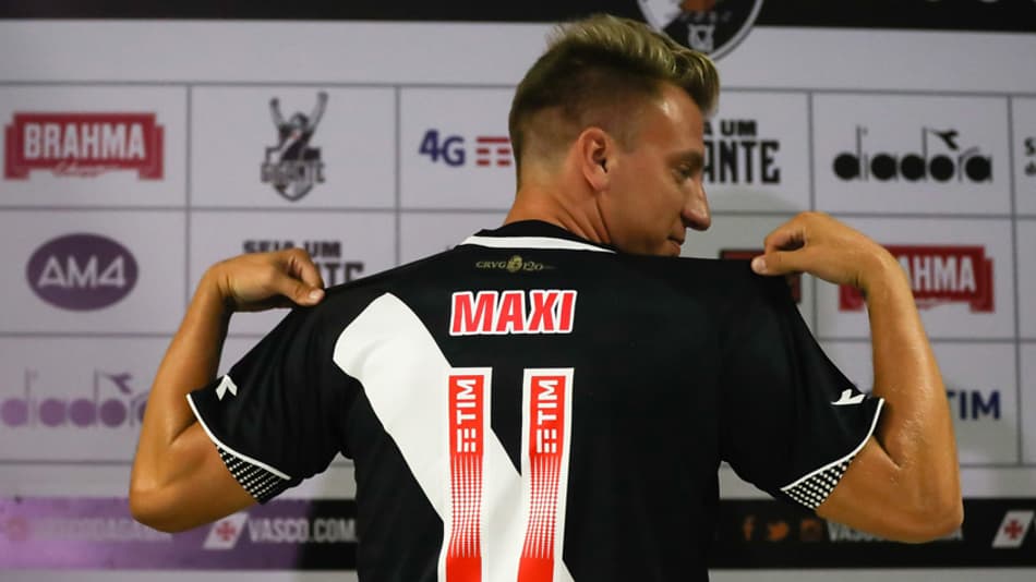 Maxi López é inscrito no BID, mas forma física adia estreia no Vasco