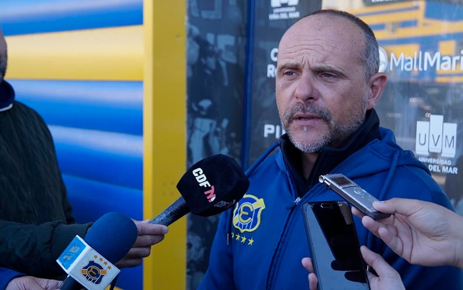 Ex-assistente de Marcelo Bielsa mostra personalidade no Everton