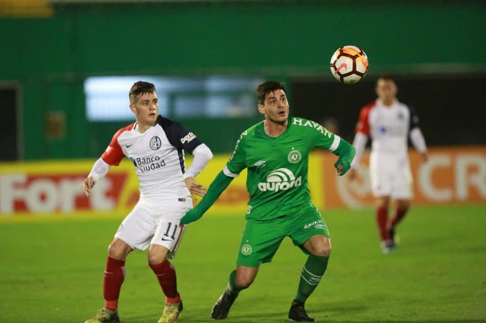 Augustín Doffo é regularizado e vira opção para Gilson Kleina