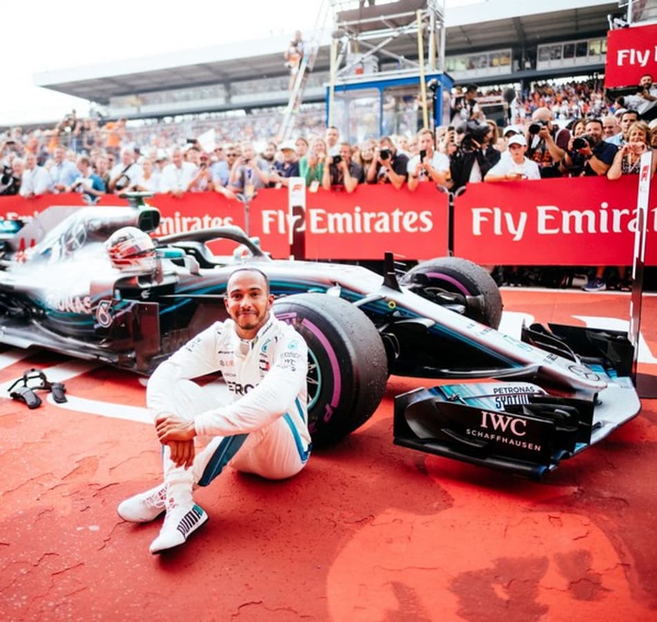 Hamilton comenta vitória inesperada na Alemanha “continuei acreditando e isso aconteceu”