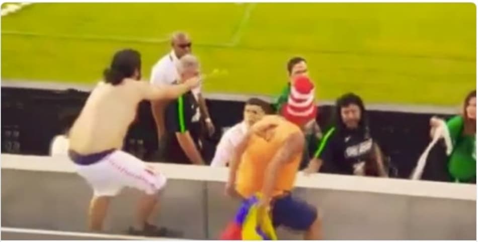 René Higuita é xingado antes de amistoso e acerta soco em torcedor; Confira