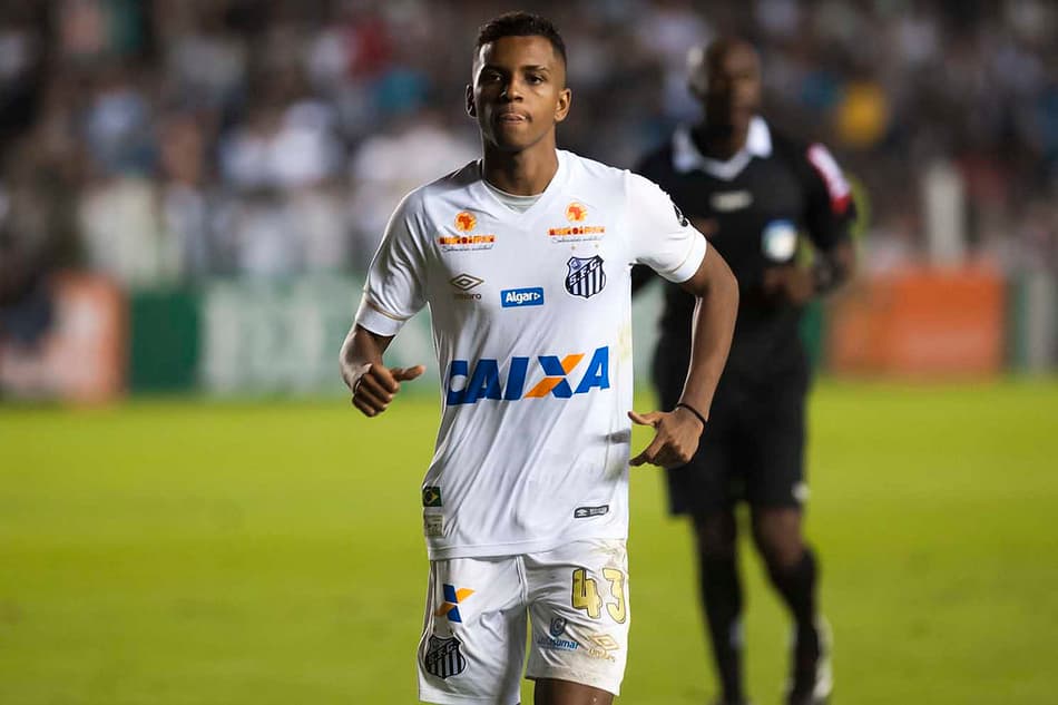 Com liberdade, Rodrygo impressiona e ajuda a preencher lacuna no Santos