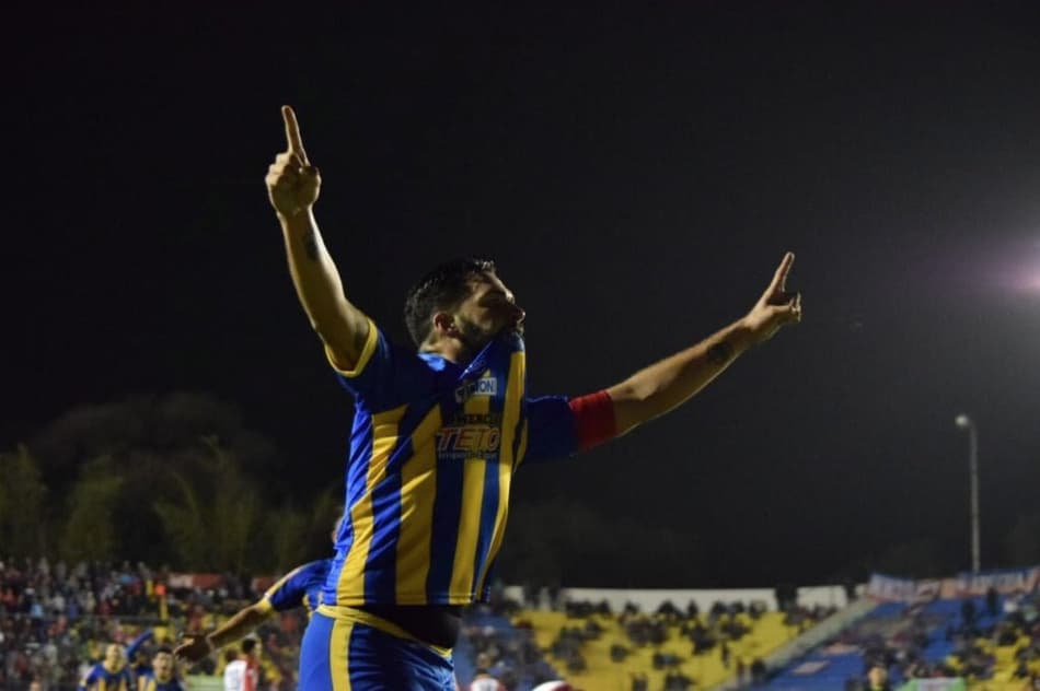 Atleta deficiente visual marca lindo gol no futebol paraguaio e país clama por Prêmio Puskás; Confira