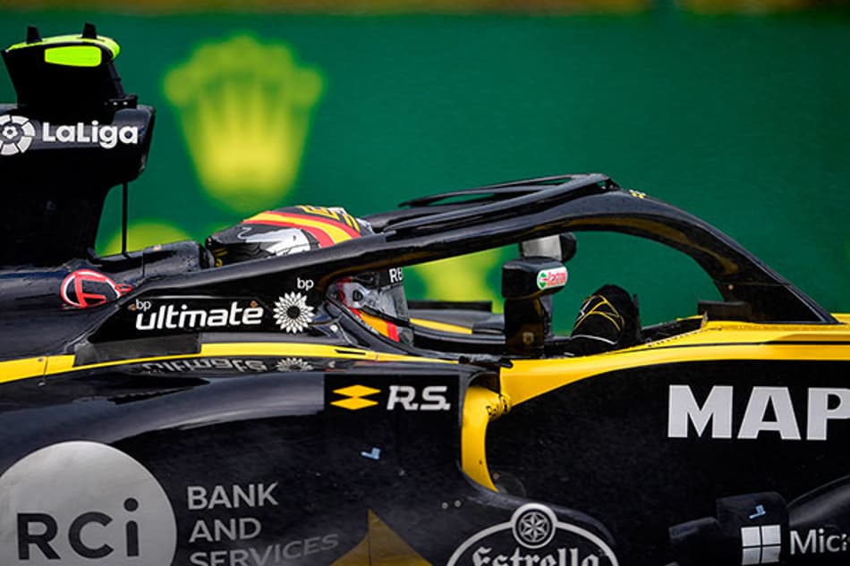Carlos Sainz comemora aposta que lhe rendeu a quinta posição no grid em Budapeste