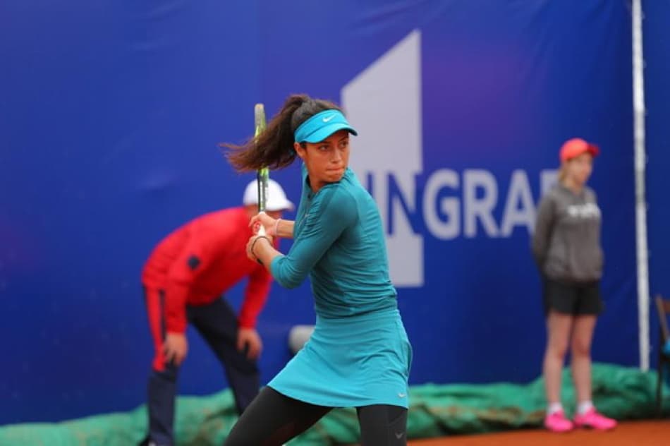 Filha de ídolo do basquete, Danilovic revela jogar tênis inspirada por Djokovic