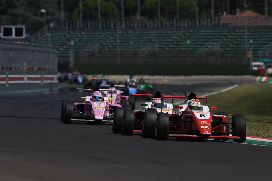 F4 italiana: Gianluca Petecof completa a rodada tripla de Imola com pontos em todas as corridas