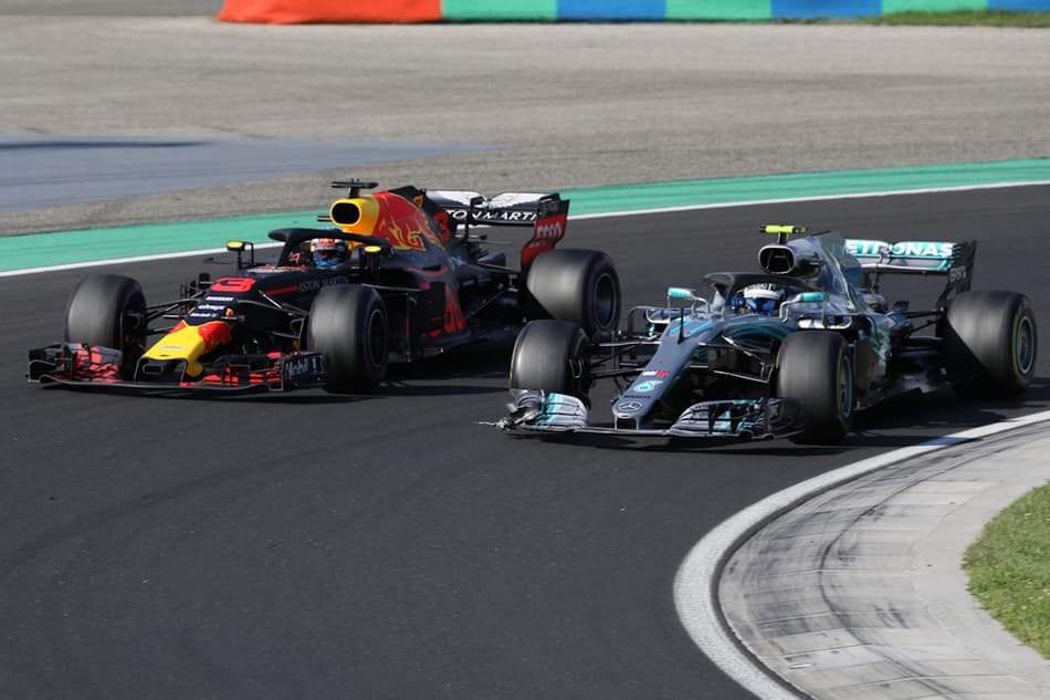 VÍDEO: Ricciardo mostra “dedo do meio” após ultrapassar Bottas em Hungaroring
