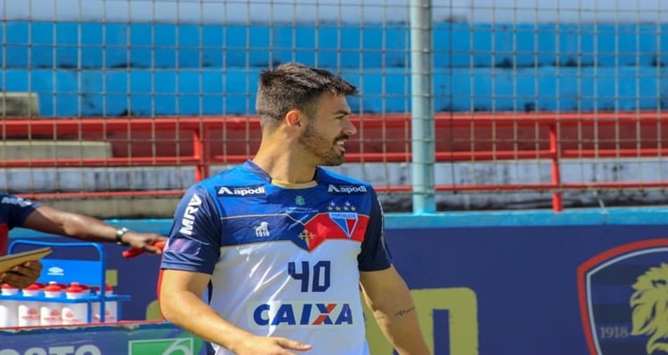 Após passagem por Portugal, Nene Bonilha ganha confiança no Fortaleza