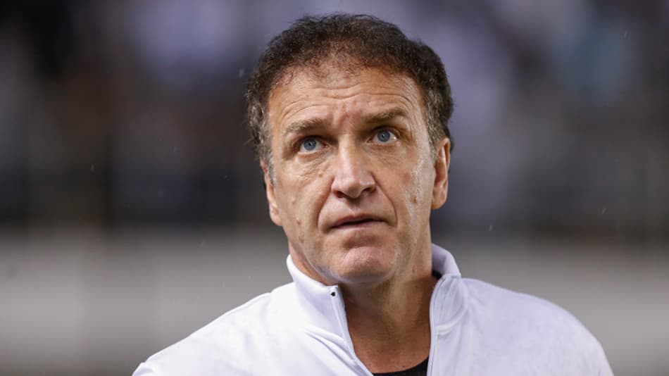 Cuca vê Santos jogar melhor, mas termina castigado: ‘Faltou definição’