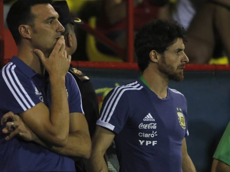 Pablo Aimar e Lionel Scaloni serão técnicos da Argentina de maneira provisória