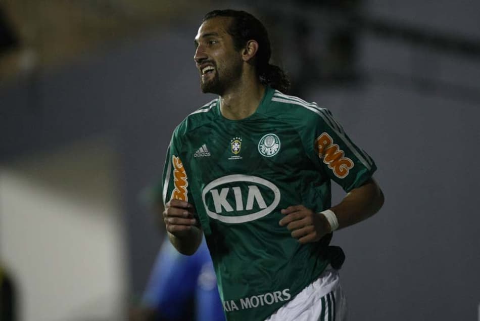 Hernán Barcos tem plano B para voltar ao futebol da América do Sul