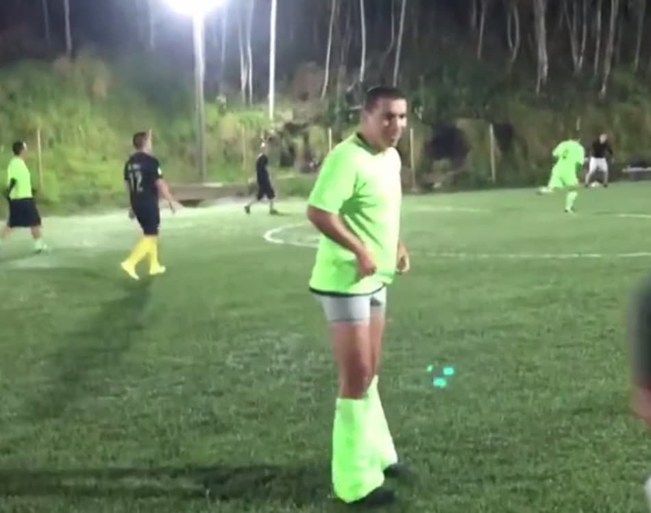 Aristizábal passa por momento constrangedor durante pelada na Colômbia; Confira