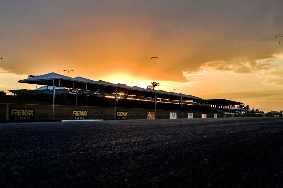 GALERIA: Imagens da Stock Car no Autódromo de Goiânia