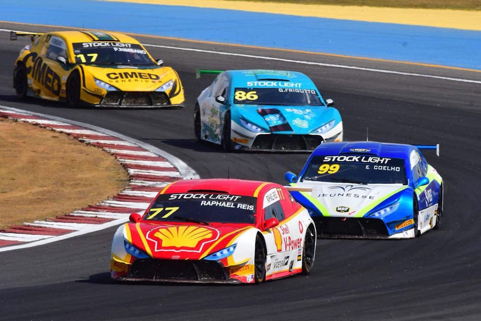 Raphael Reis sobressai e vence a primeira da Stock Light em Goiânia