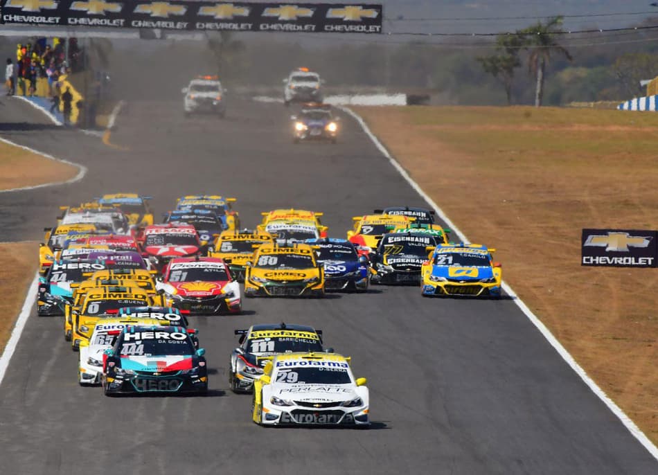 Rubens Barrichello vence a Corrida do Milhão em Goiânia