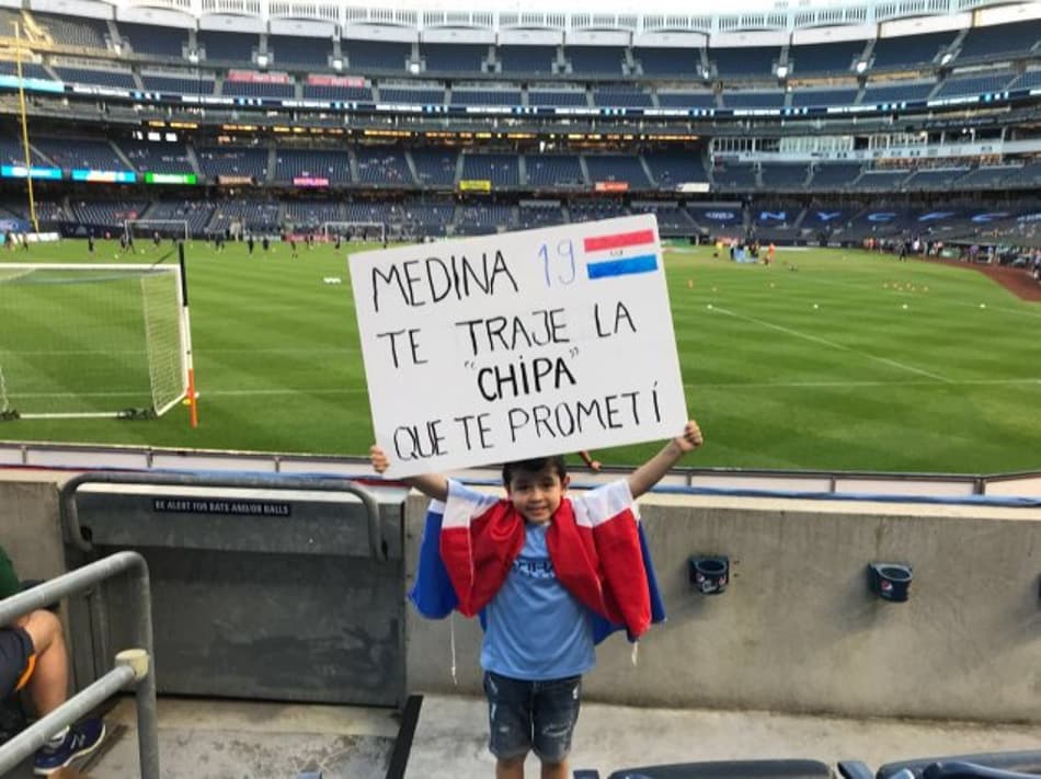 Gesto de torcedor mirim chama atenção em partida da MLS