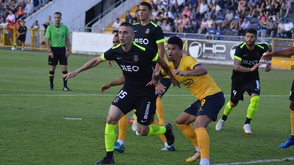 De volta para Portugal, João Schmidt mira estreia convincente na Liga