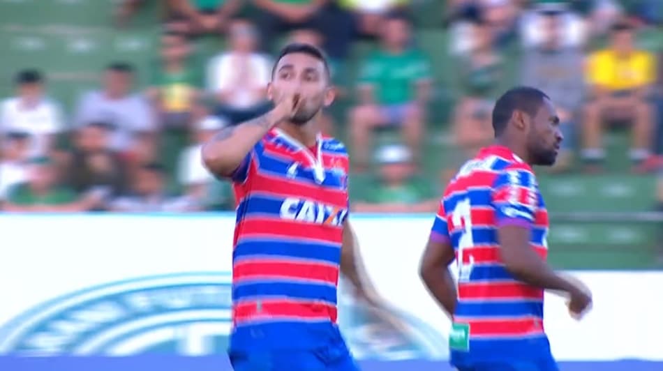 Guarani toma a virada do Fortaleza que se distancia dos oponentes na ponta da Série B