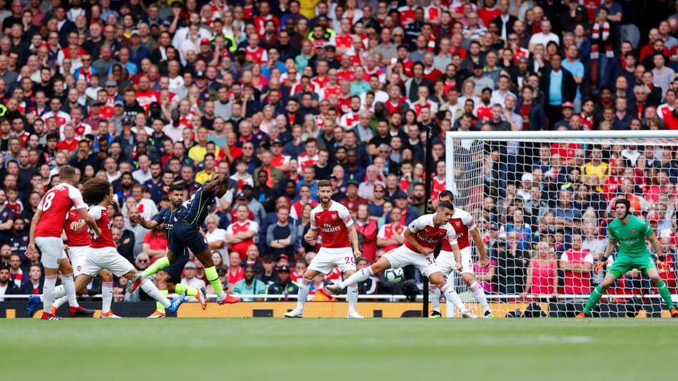 No primeiro jogo sem Wenger, Arsenal perde para o City em casa