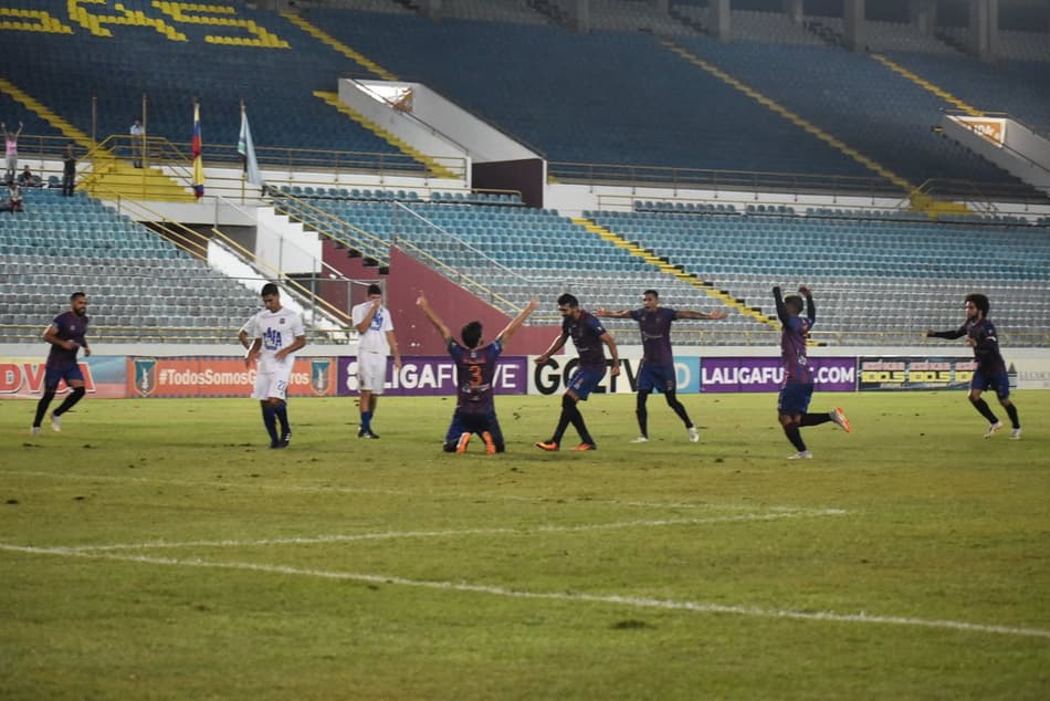 Disputa pela liderança marca o início do Clausura Venezuelano