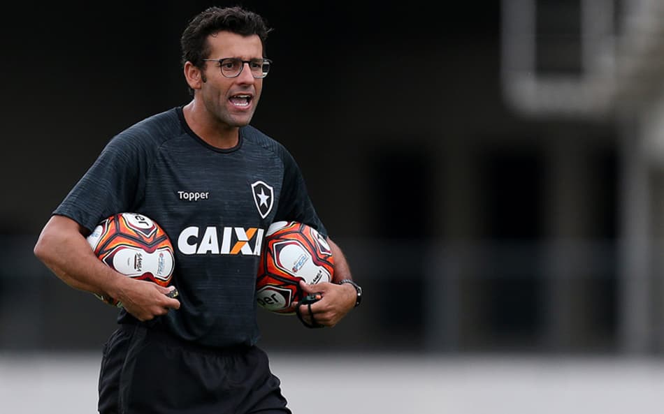 Blog Resenha: Vasco descarta medalhões e pequenos valores separam Valentim do clube