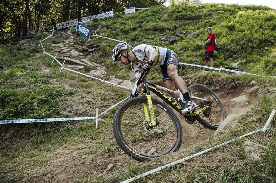 Suíço leva título antecipado da Copa do Mundo de MTB; Avancini é top 3