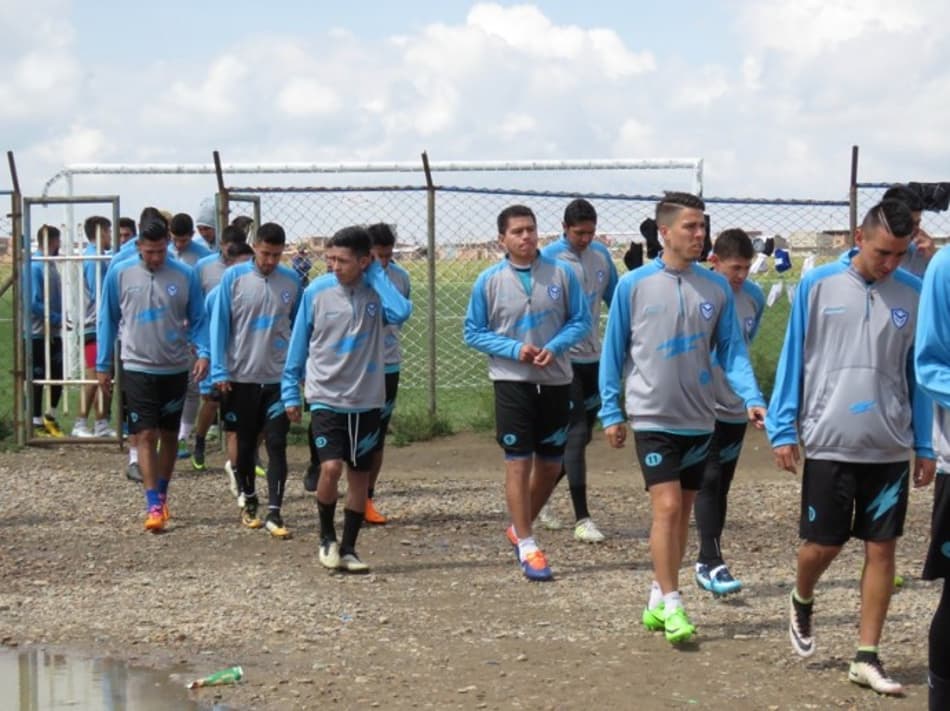 Jogadores de equipe na Bolívia entram em greve por atraso salarial