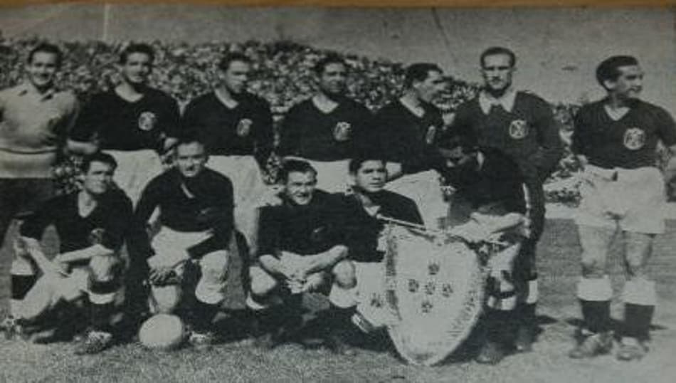 Espanha de azul marinho, Colômbia de laranja, Bolívia alvinegra… As seleções que já tiveram outras cores de camisa titular