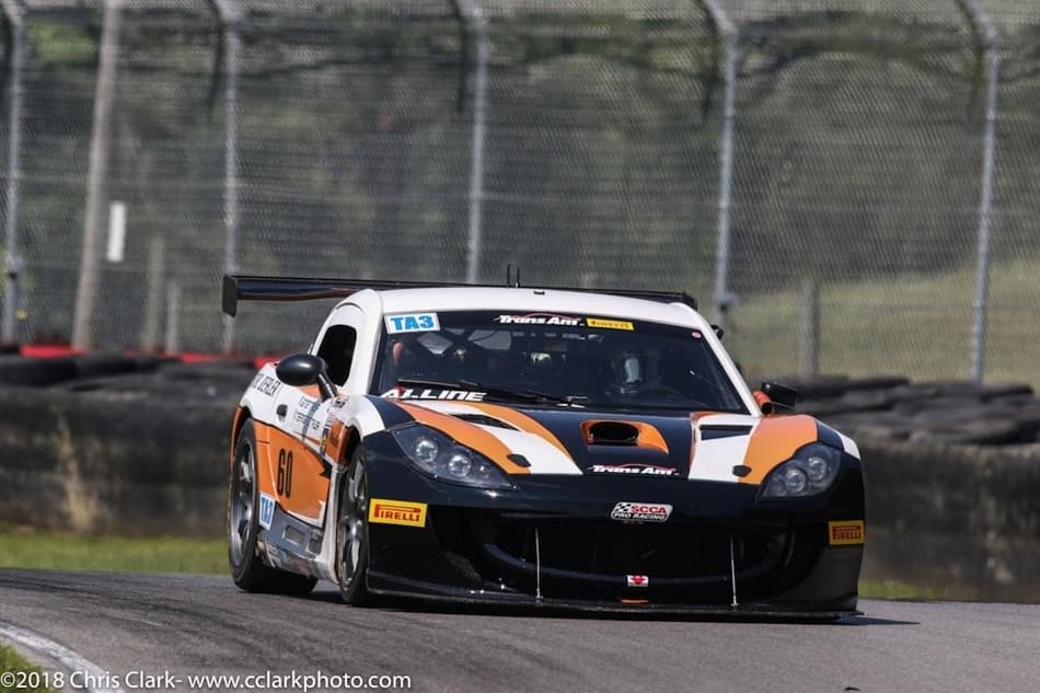 Alline Cipriani mantém liderança do TransAm Super GT nos EUA