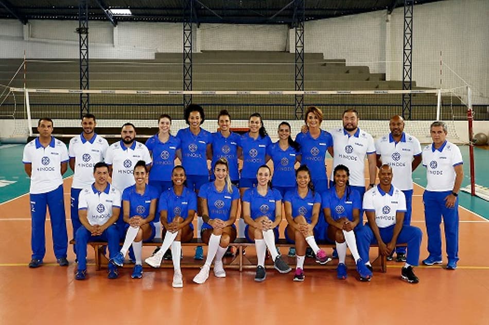 Hinode Barueri apresenta equipe para início da temporada no vôlei