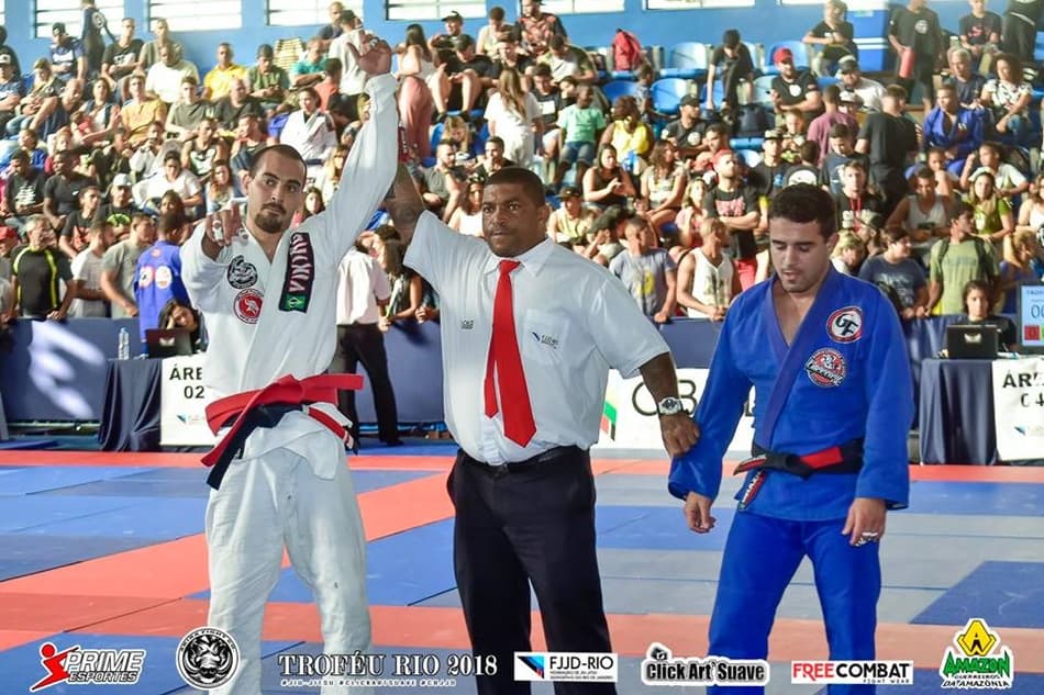 Faixa-preta celebra retorno aos tatames e mira Brasileiro Master