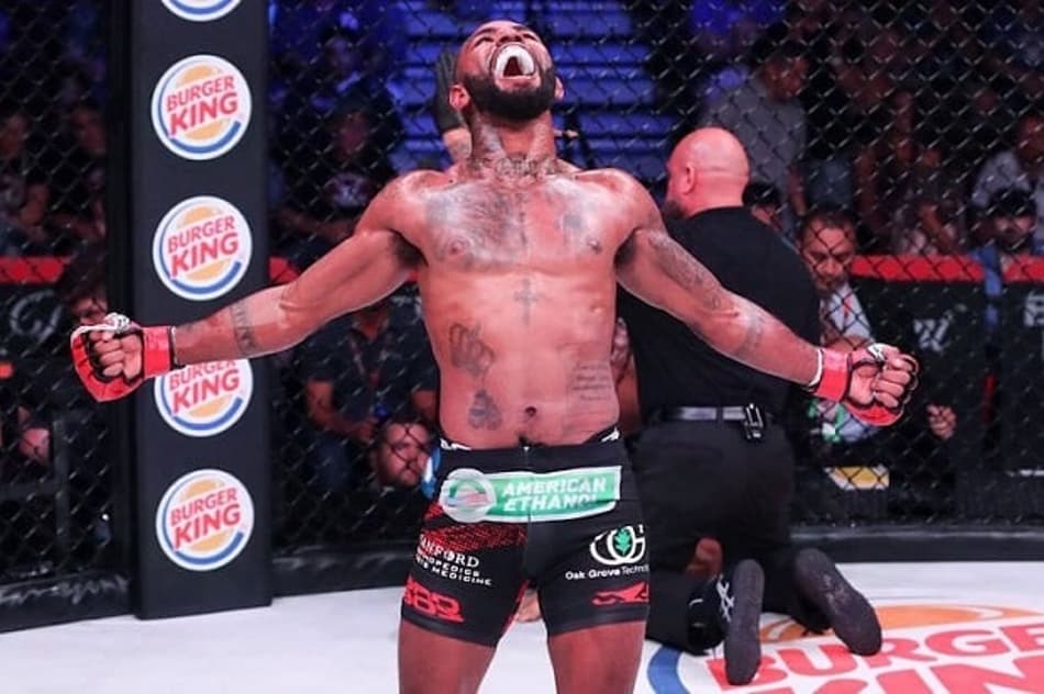 Campeão peso-galo vence em superluta válida pelo Bellator 204
