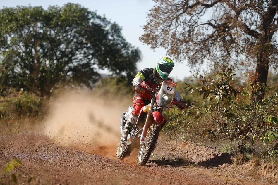 Azevedo vence terceira especial do Rally dos Sertões; Maciel segue líder nas motos