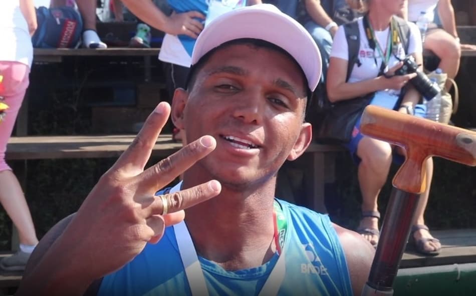 Isaquias Queiroz conquista o tricampeonato mundial no C1 500m