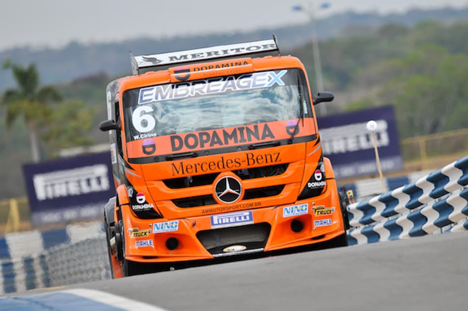 Cirino dita o ritmo no primeiro dia da Copa Truck em Buenos Aires
