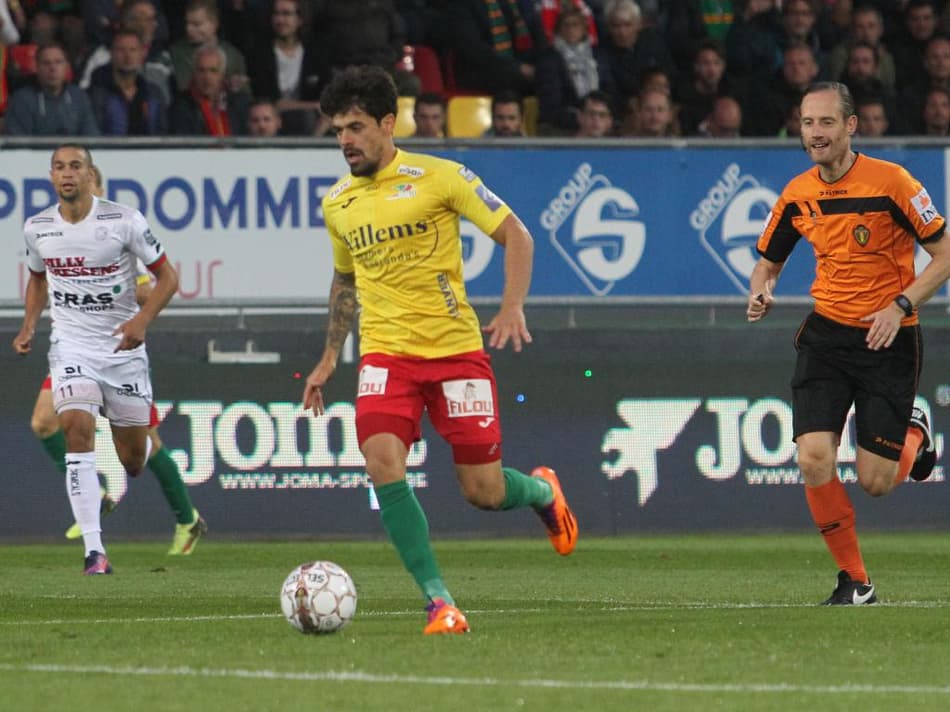 Canesin dá assistência em vitória do Oostende no Campeonato Belga