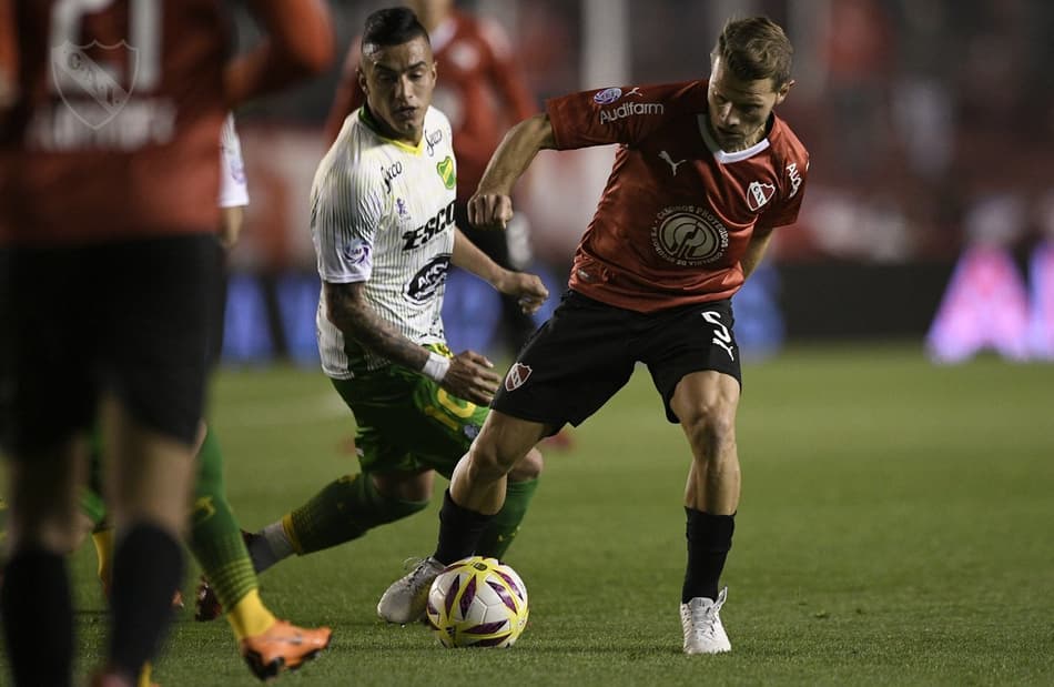 De olho no Santos, Independiente é superado pelo Defensa y Justicia