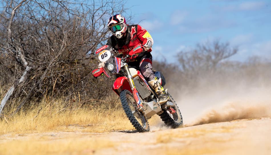 Tunico Maciel conquista título inédito do Rally dos Sertões nas motos