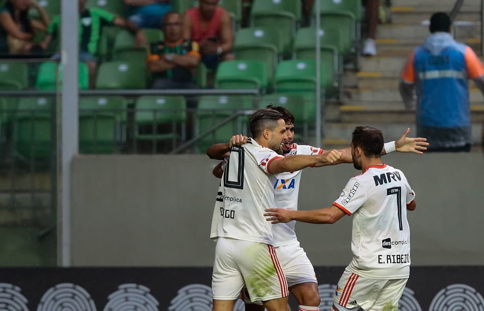 Crise de atacantes deixa o meio-campo do Flamengo 'sobrecarregado'