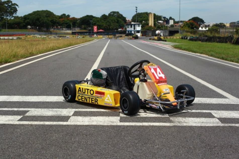 Kart de José Dirani, que foi pilotado por Ayrton Senna, será leiloado em Londres