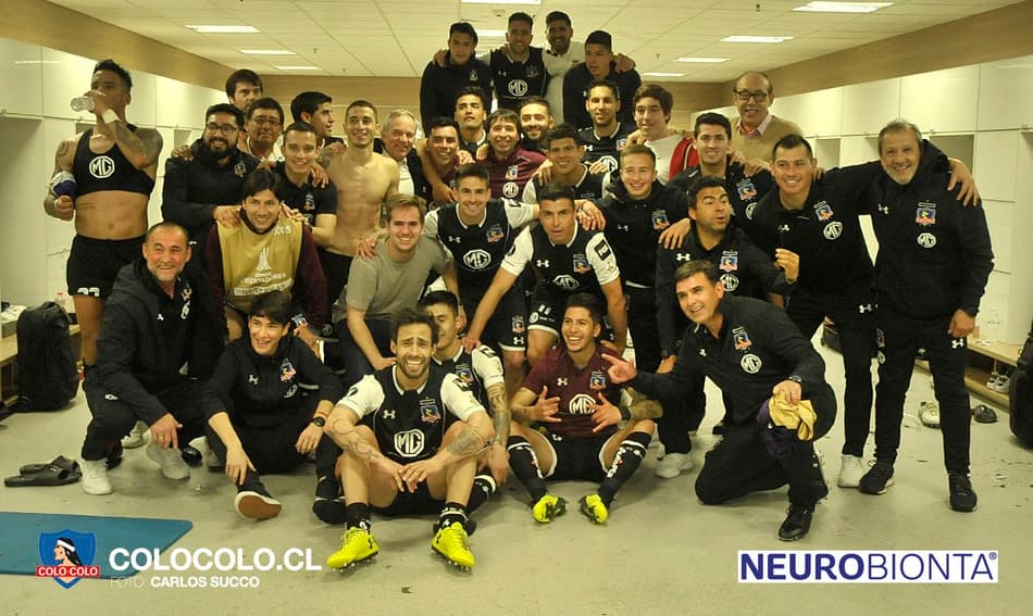 Colo-Colo utiliza as redes sociais para comemorar a classificação