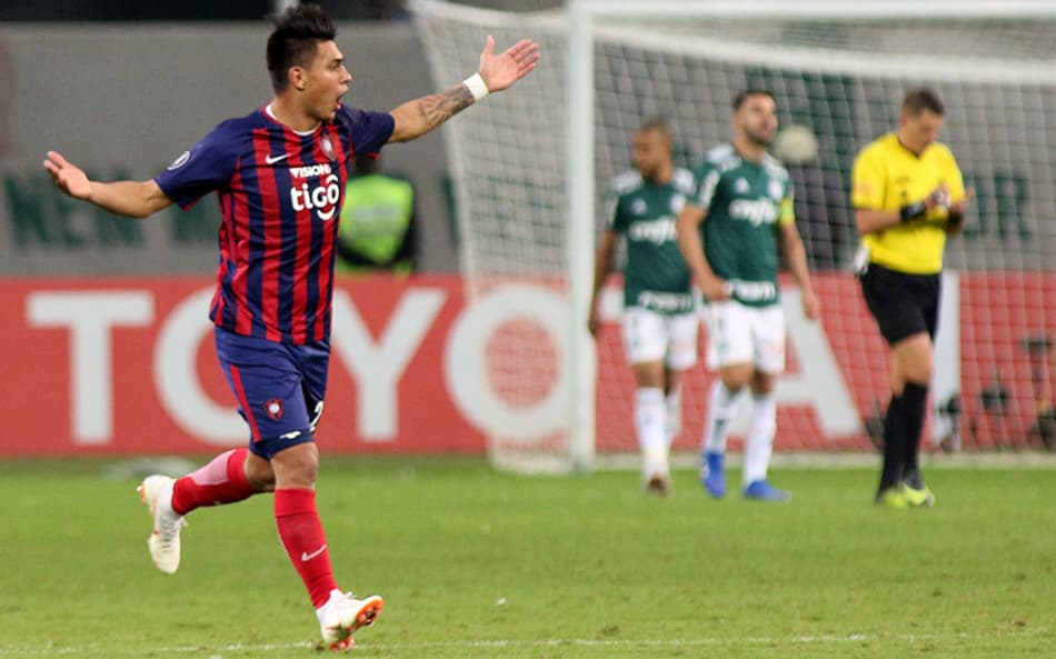 Lateral recusa convocação da Argentina para defender o Paraguai