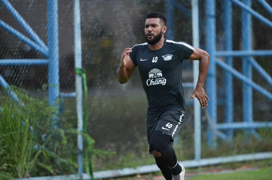 Ex-Flu, Matheus Alves foca em ‘2º semestre perfeito’ em clube tailandês