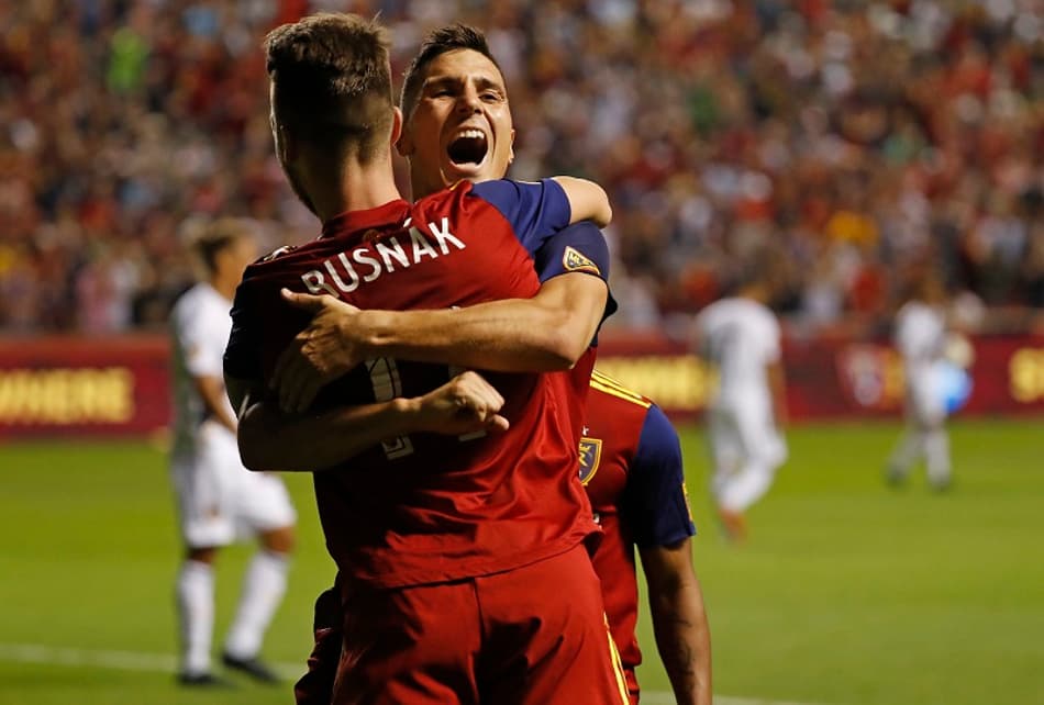 Time de Ibrahimovic é goleado na MLS com direito a “pinturas”