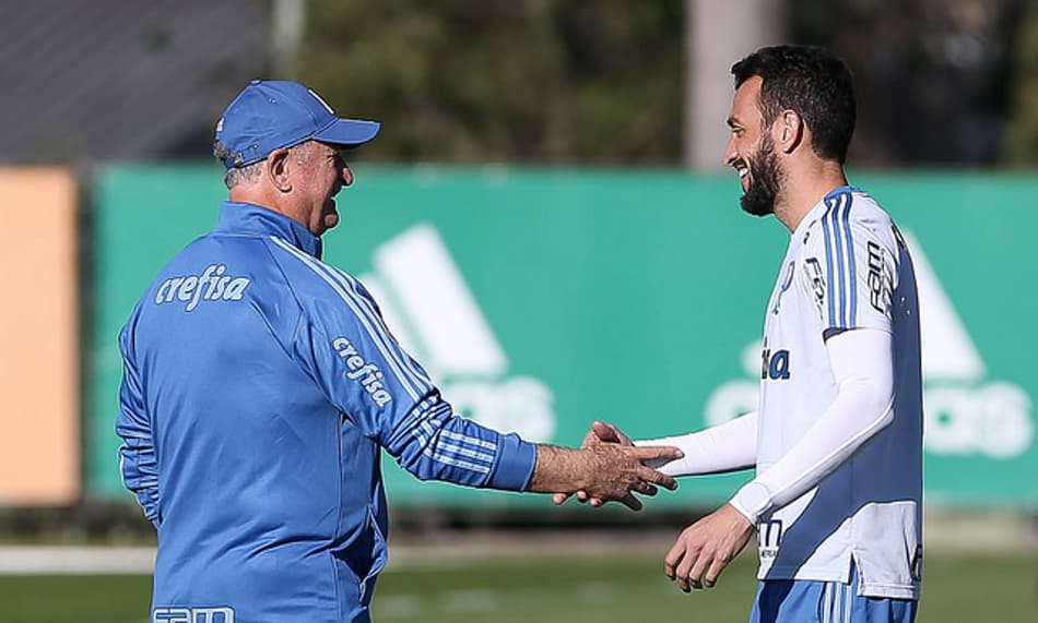 Dracena explica influência de Felipão para seu crescimento no Palmeiras