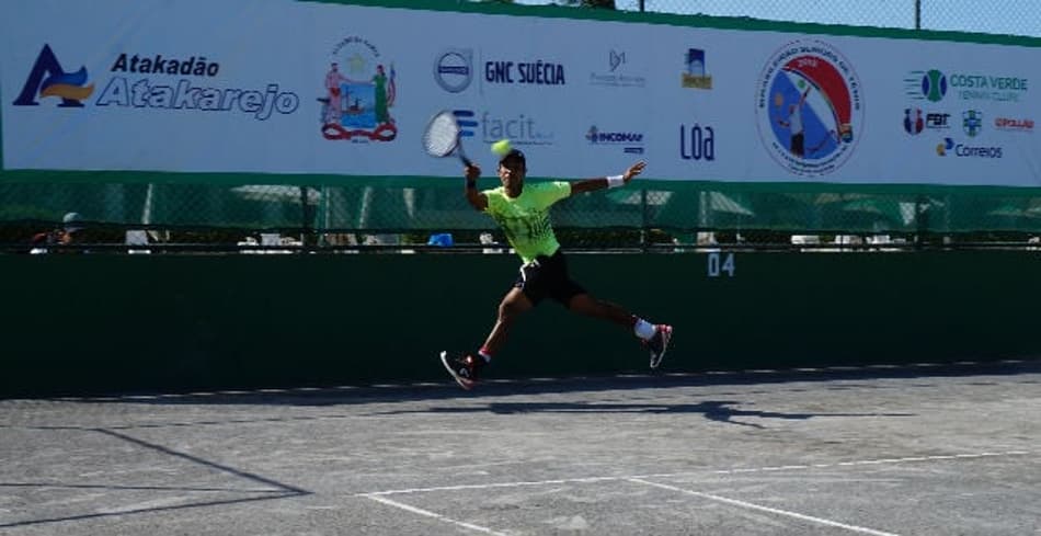 Revelador de talentos vence na estreia do Brasileirão Seniors em Salvador