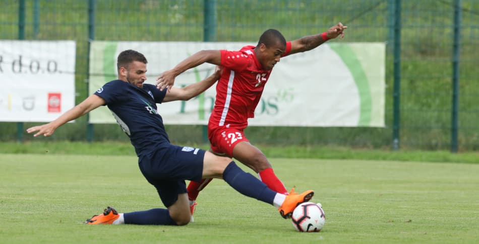 Ex-Chapecoense vive grande fase no futebol do Qatar